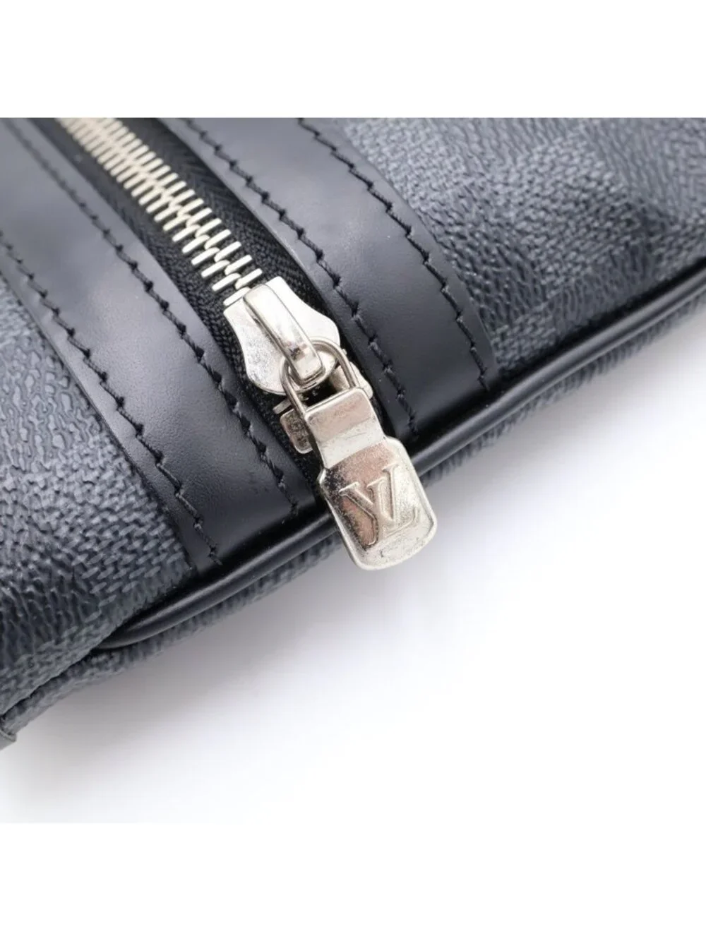 Louis Vuitton Damier Graphite Thomas Shoulder Bag Black